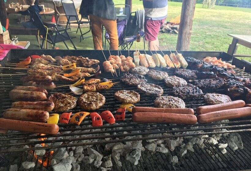 مبيت وإفطار Netherdale House And Coach House