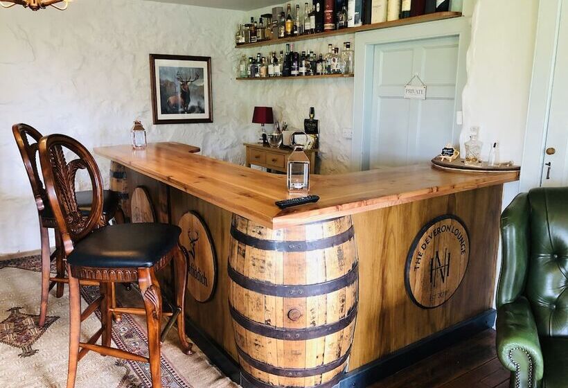 مبيت وإفطار Netherdale House And Coach House