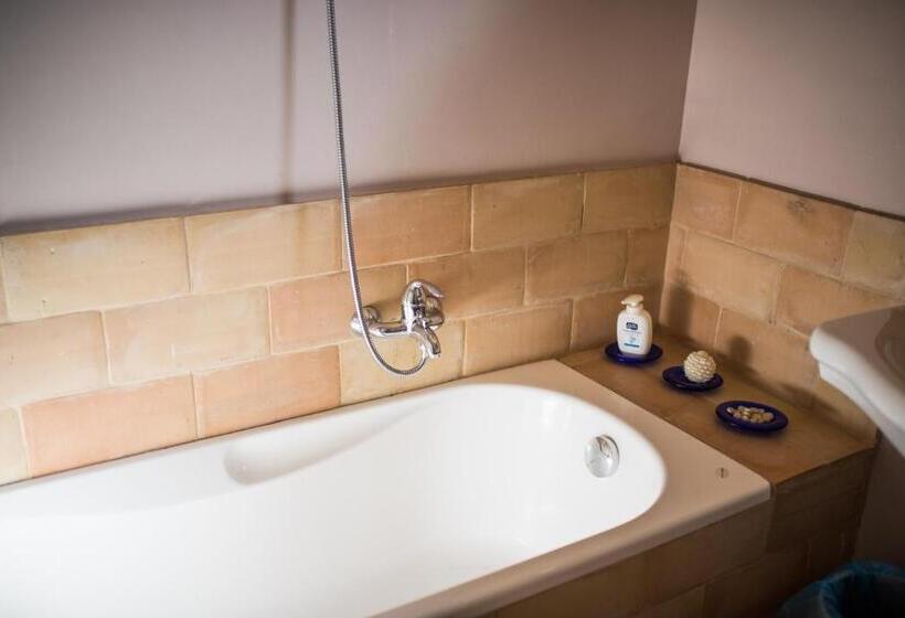 مبيت وإفطار Palazzo Romani Adami