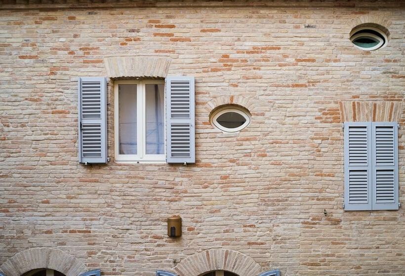 مبيت وإفطار Palazzo Romani Adami