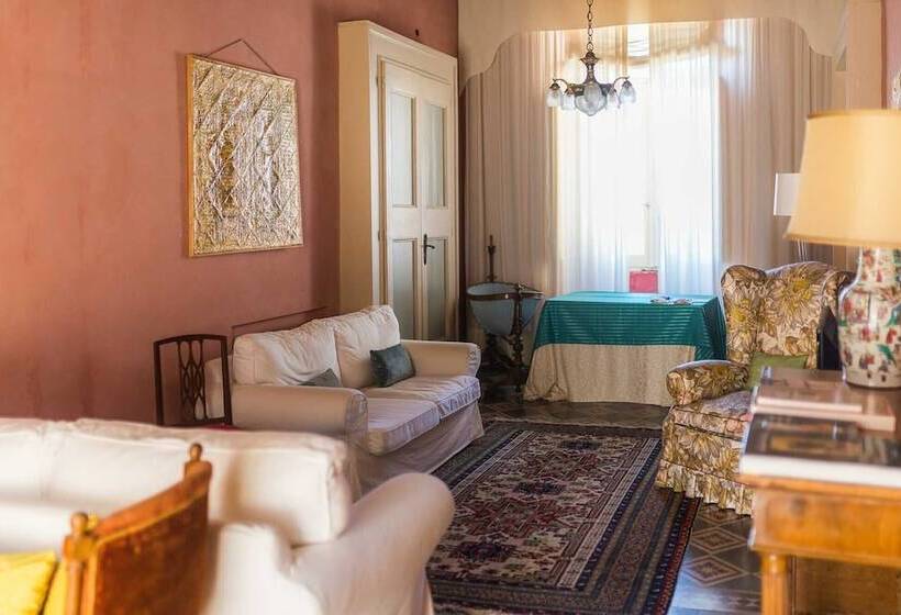 مبيت وإفطار Palazzo Romani Adami