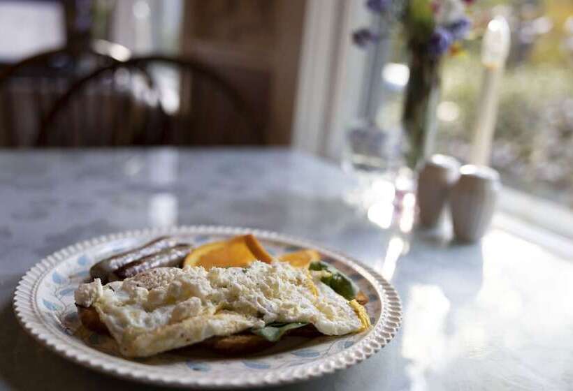 مبيت وإفطار Buttonwood Inn On Mount Surprise