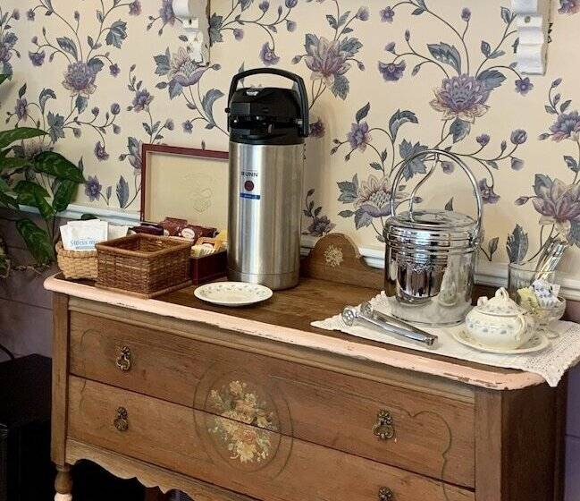 مبيت وإفطار Buttonwood Inn On Mount Surprise