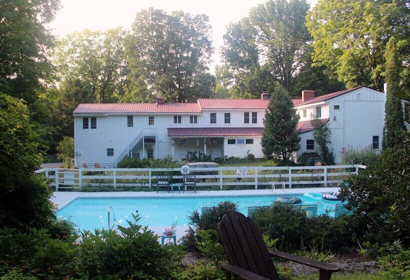 مبيت وإفطار Buttonwood Inn On Mount Surprise