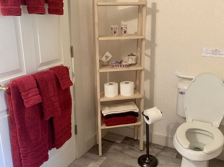 مبيت وإفطار Buttonwood Inn On Mount Surprise