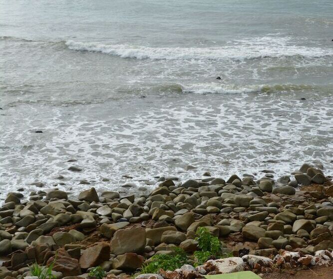 Busua Paradiso Beach Resort