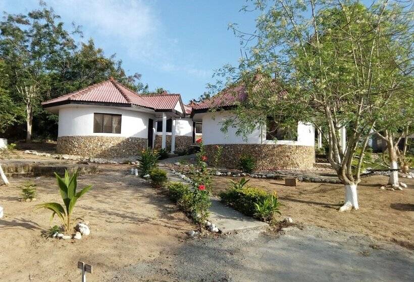 Busua Paradiso Beach Resort