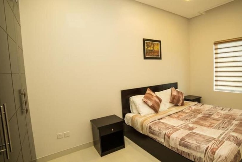 Golden Rose Luxury Suites