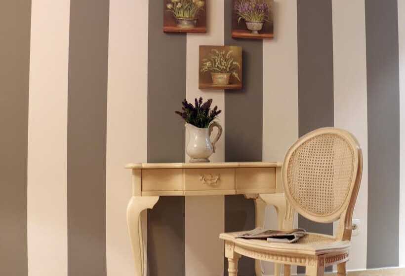 Hostal Emilia
