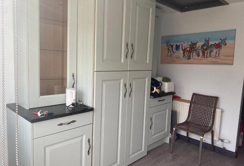 فندق فئة نجمة واحدة Old Stagecoach Stables Rooms Only