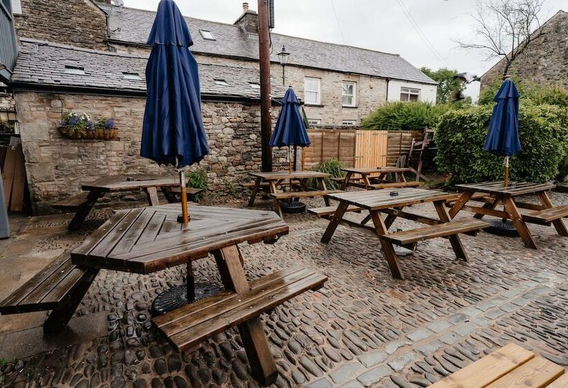 簡易ホテル Snooty Fox