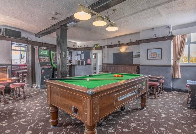 פונדק The Horse & Jockey