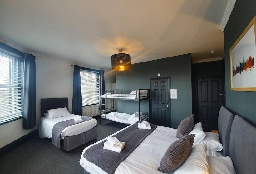 Хостел The Punch Bowl