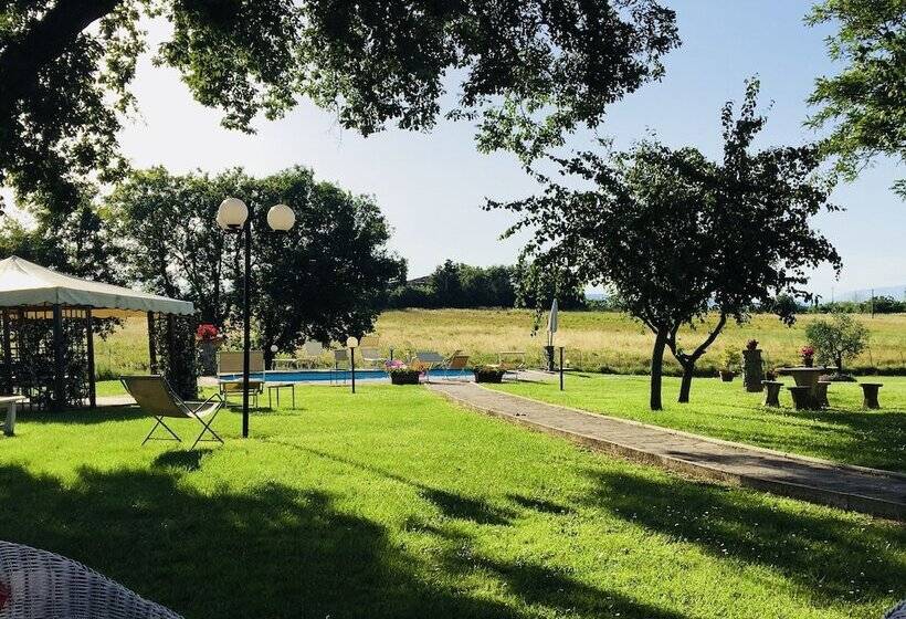 Отель Agriturismo Podere Delle Querci