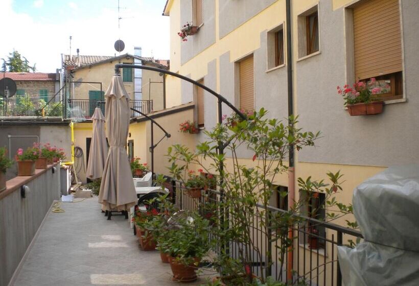 فندق Albergo Ristorante Pizzeria La Bocca Di Bacco