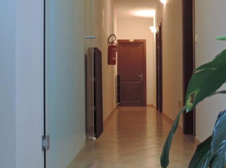 فندق Albergo Ristorante Pizzeria La Bocca Di Bacco