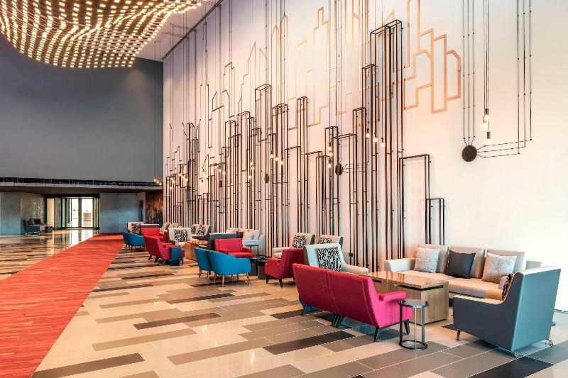 Отель Aloft Dubai Creek