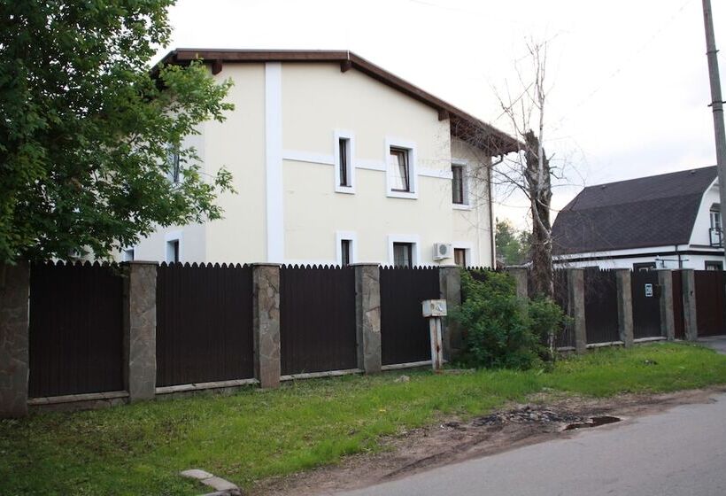 בית מלון כפרי Antis House Uninn