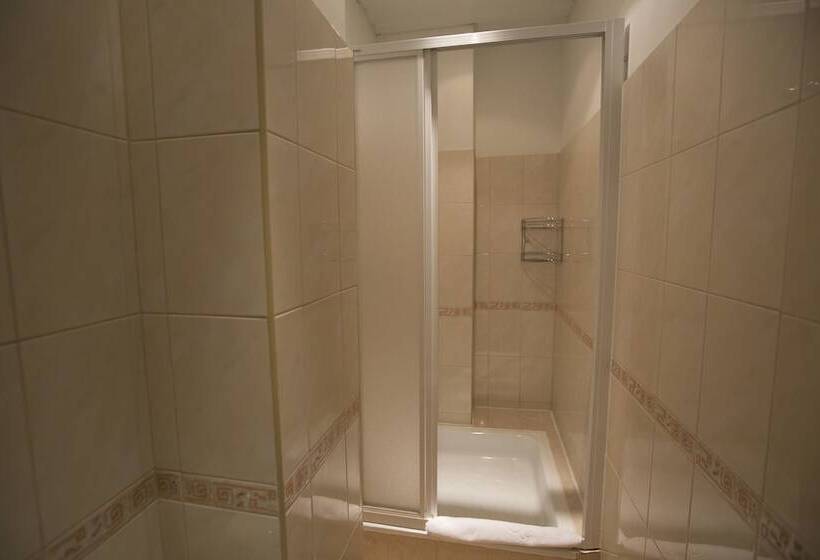 בית מלון כפרי Antis House Uninn