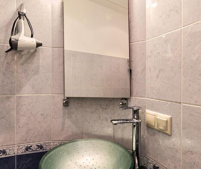 בית מלון כפרי Antis House Uninn