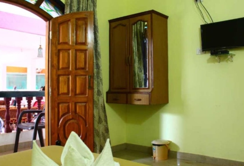 호텔 Ashish Resort