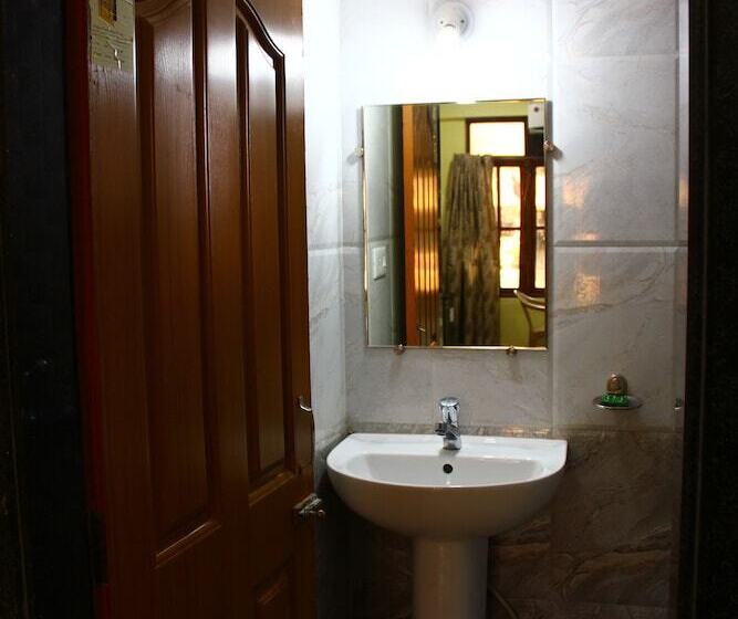 호텔 Ashish Resort