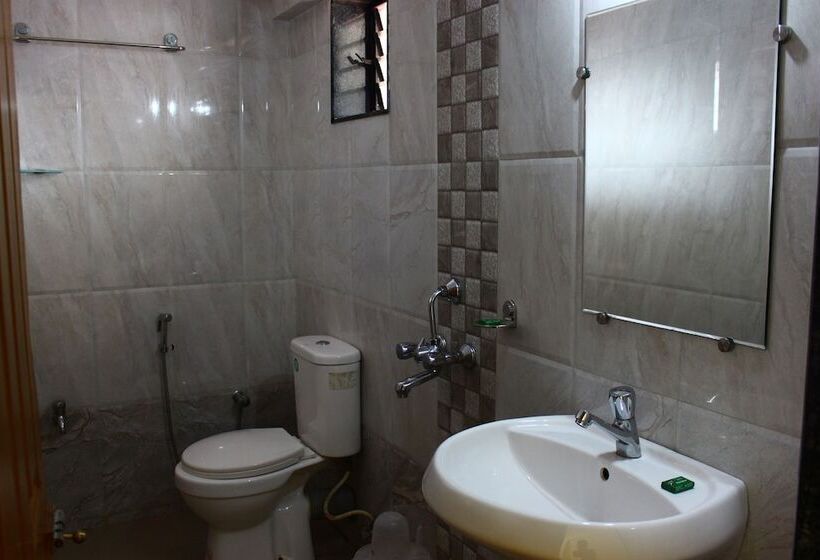 호텔 Ashish Resort