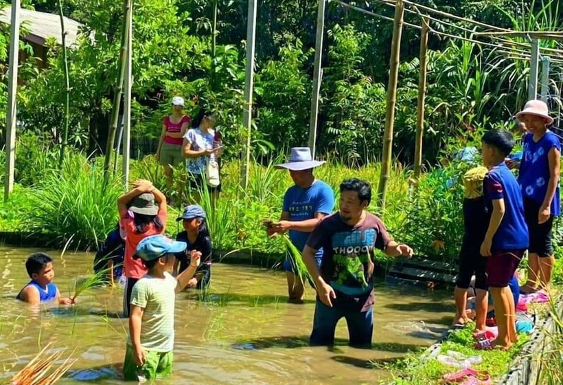 Отель Baansongkhata