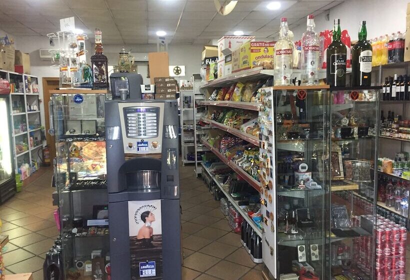 هتل Bungalows Alpha