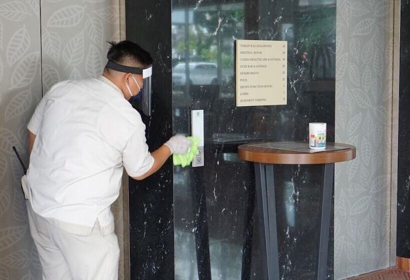 호텔 Bw Luxury Jambi