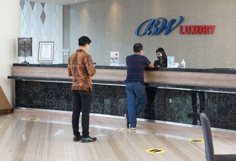 호텔 Bw Luxury Jambi