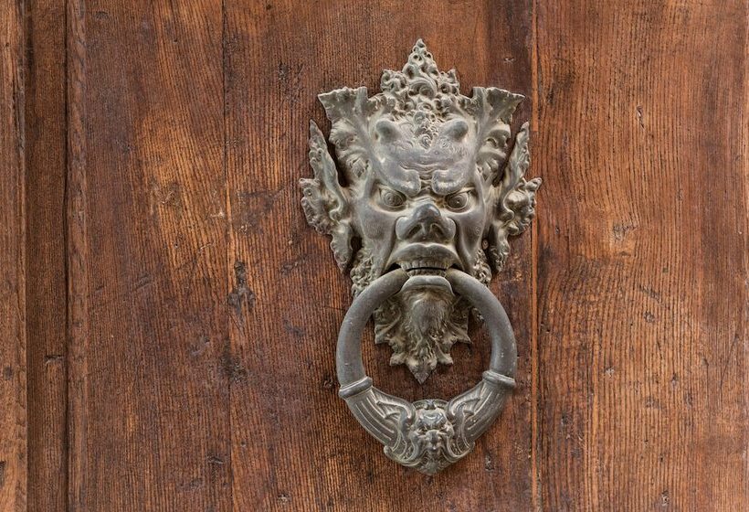 فندق Castello La Leccia