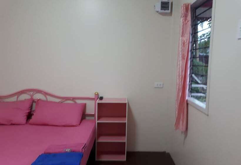 Отель Chokesombat Resort