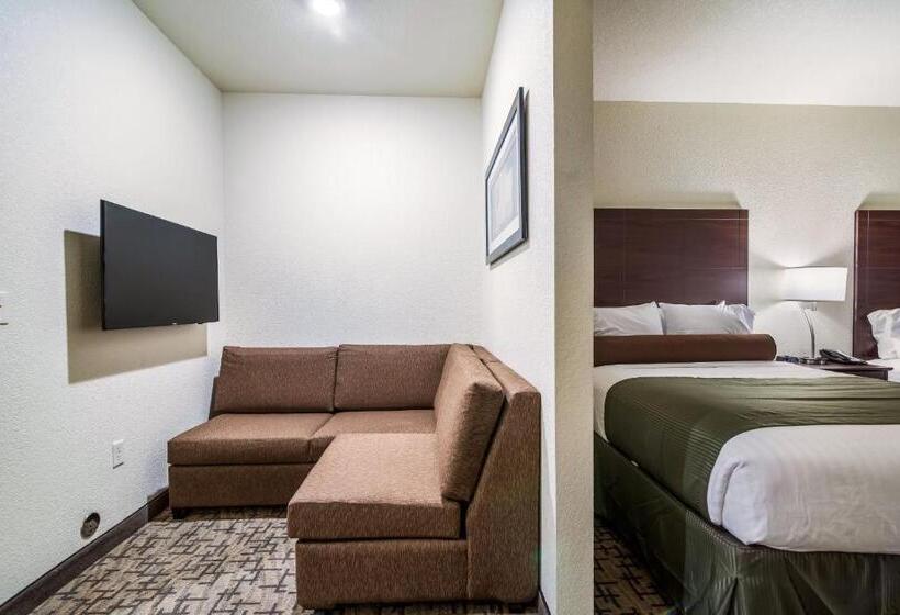 Cobblestone Hotel & Suites   Victor