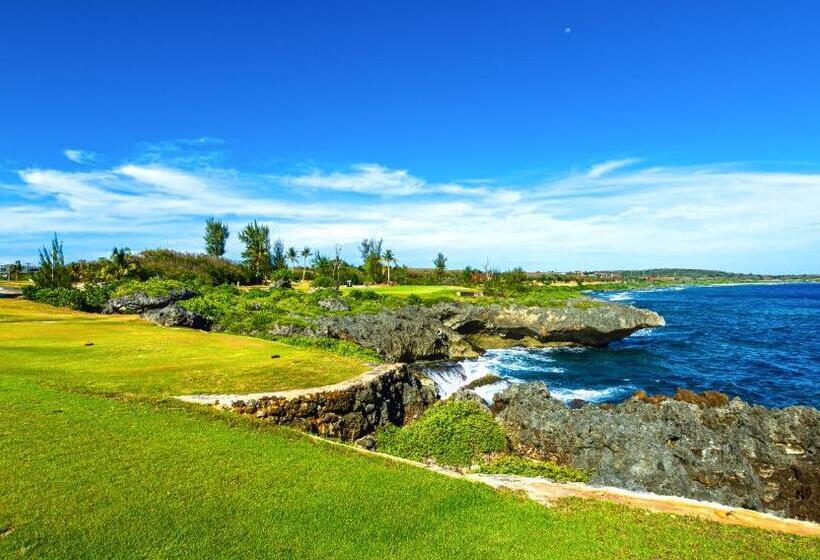 هتل Coral Ocean Resort