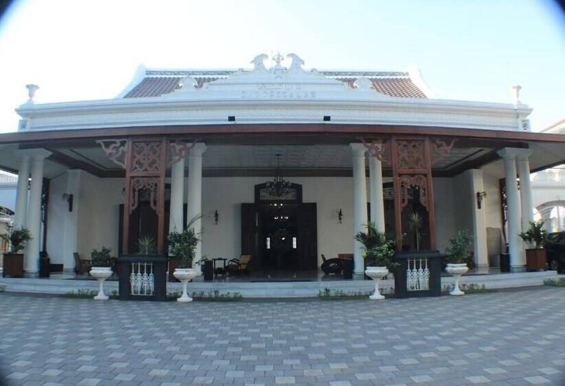 호텔 Daroessalam Syariah Heritage