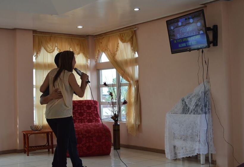 هتل Kanhai's Center Of Excellence