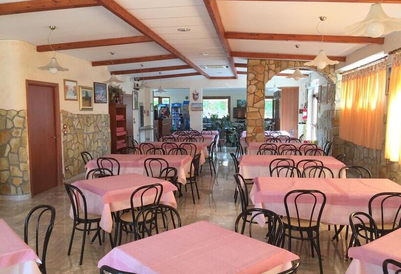 Отель La Vetta Europa