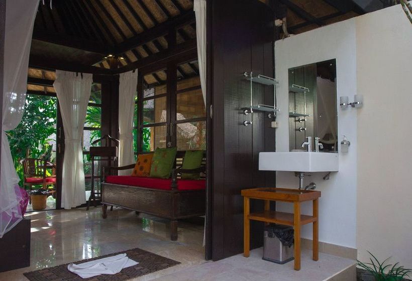 Hotel Lodtunduh Sari