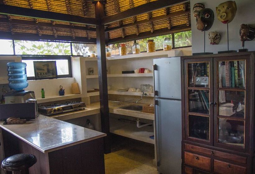 Hotel Lodtunduh Sari