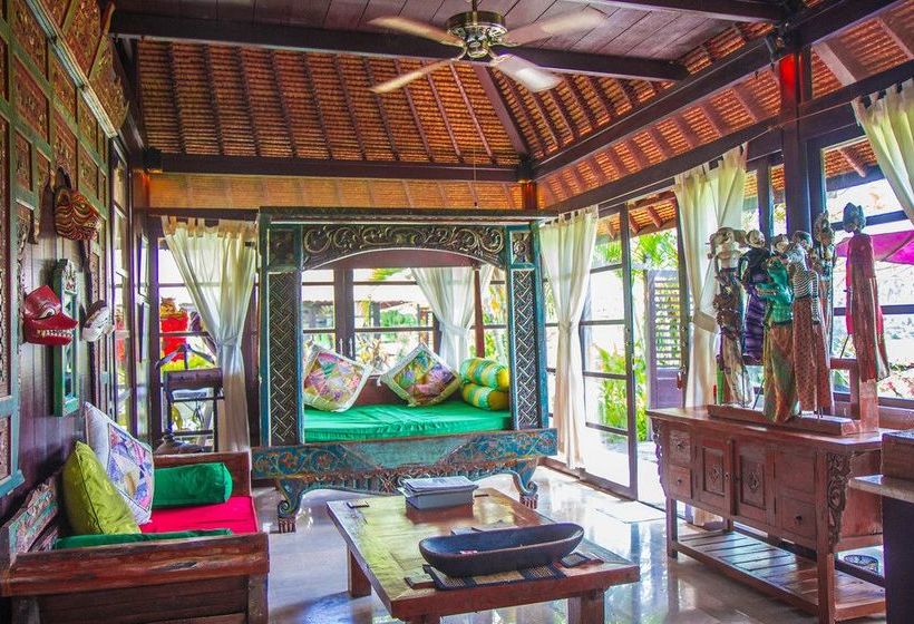 Hotel Lodtunduh Sari