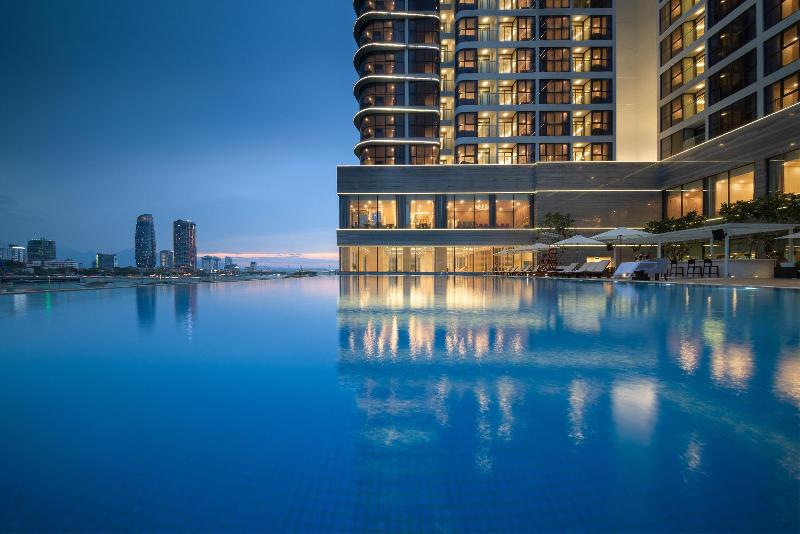 هتل Melia Vinpearl Danang Riverfront