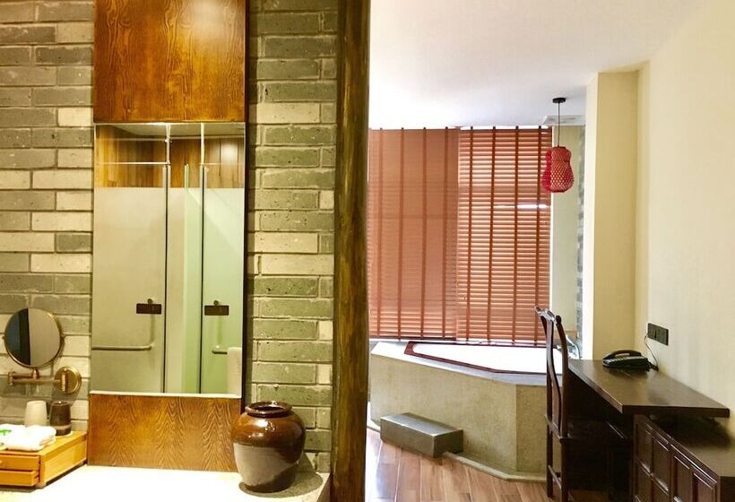 Otel Moonlit Sky Resort