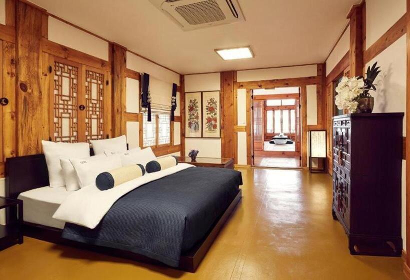 فندق Hanok Stay Namwonyechon By Kensington