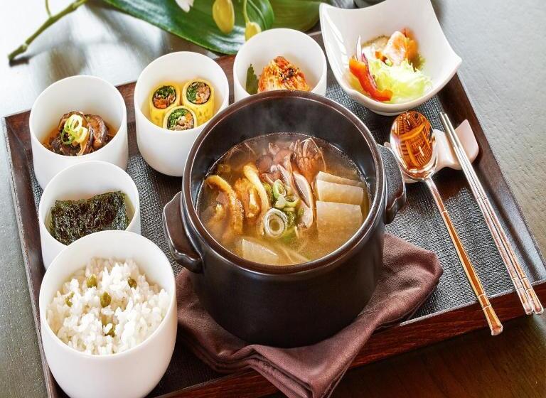 فندق Hanok Stay Namwonyechon By Kensington