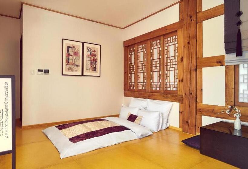 فندق Hanok Stay Namwonyechon By Kensington