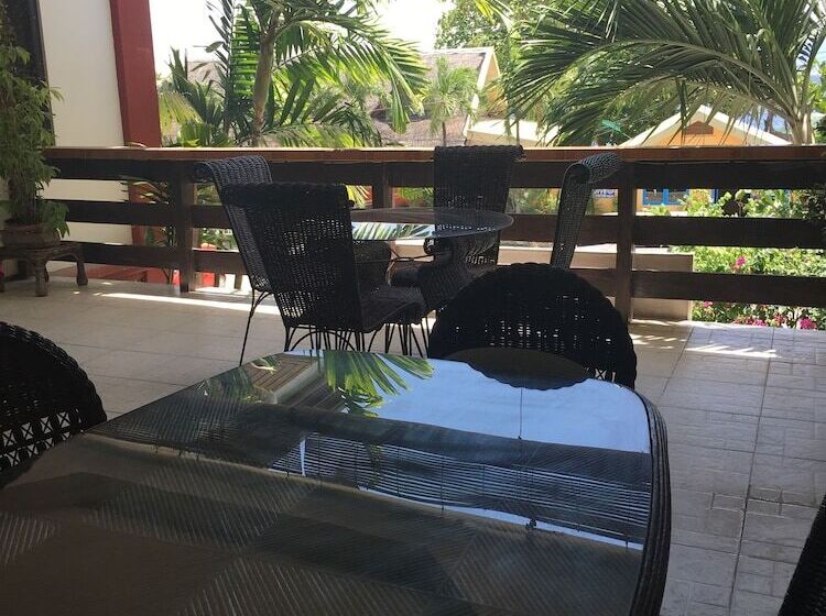 هتل New Eve's Kiosk Dive Resort