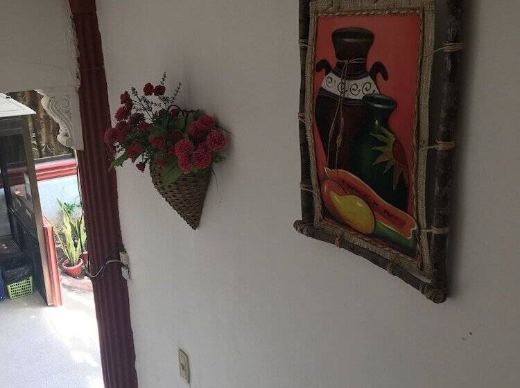 هتل New Eve's Kiosk Dive Resort