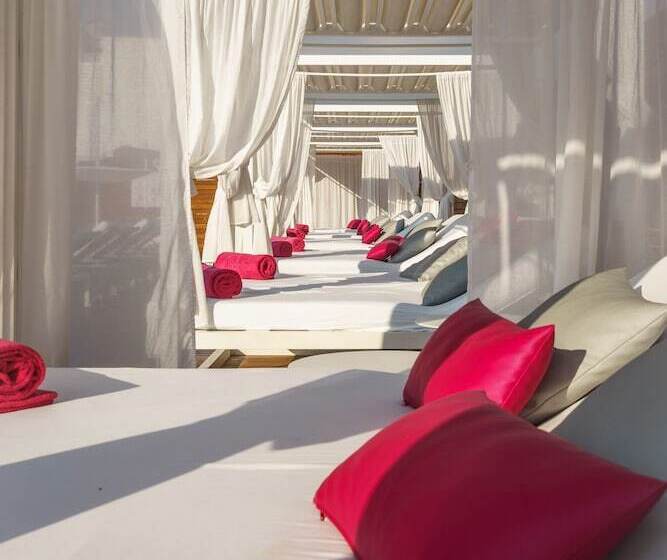 호텔 One Ibiza Suites