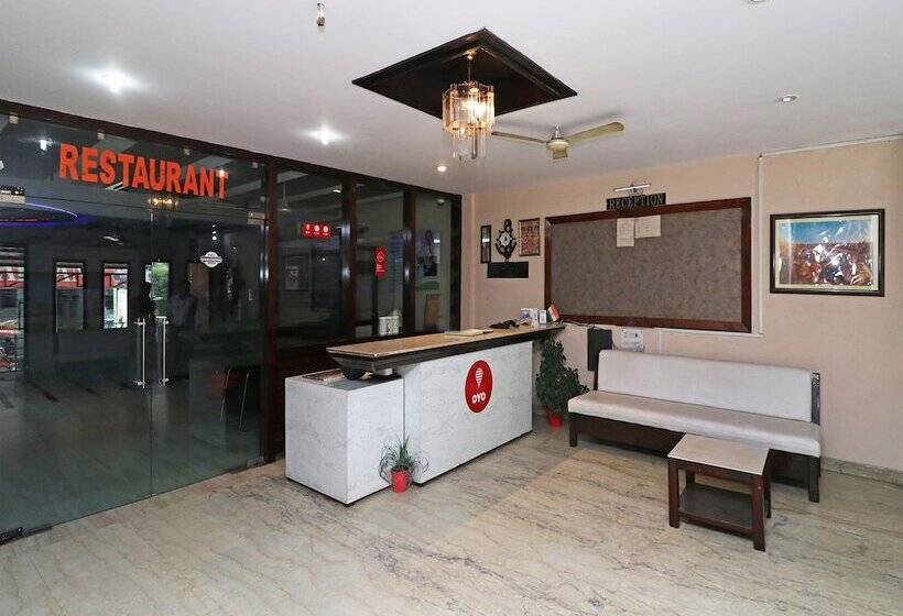 ホテル Oyo 13161 King S Palace